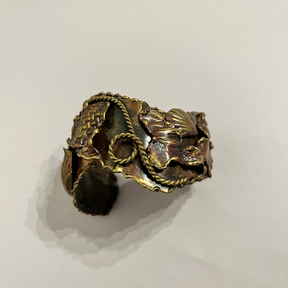 Antique-Style Bronze Tone Seashell Cuff Bracelet